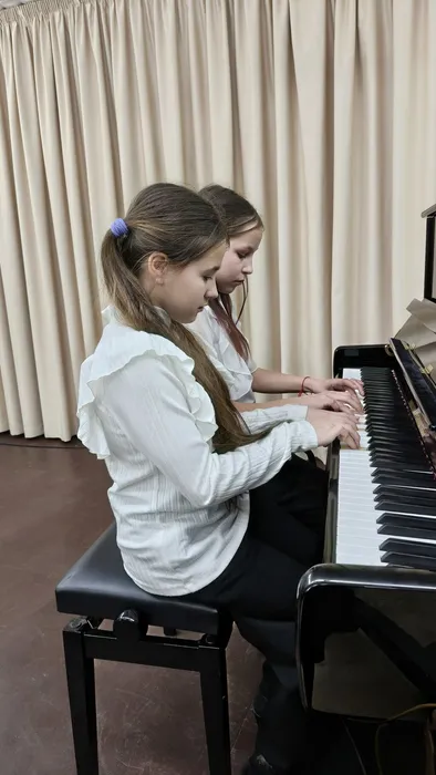 ВМЕСТЕ ВЕСЕЛО ИГРАТЬ